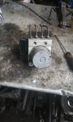 Audi A4 S4 B7 8E 8H ABS Pump 8E0910517H 8E0614517BF