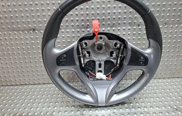 Renault Clio IV Steering wheel S25071156 484004466R