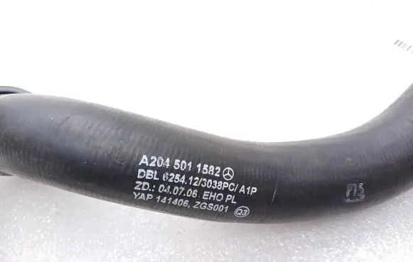 Mercedes-Benz E W212 Engine coolant pipe/hose A2045011582