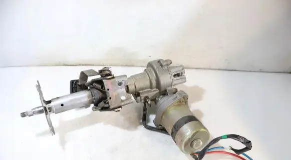 Toyota Corolla Verso AR10 Power steering pump
