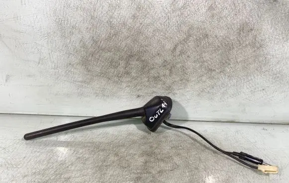 Mitsubishi Outlander Radio antenna 