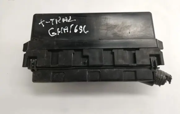 Nissan X-Trail T31 Fuse module