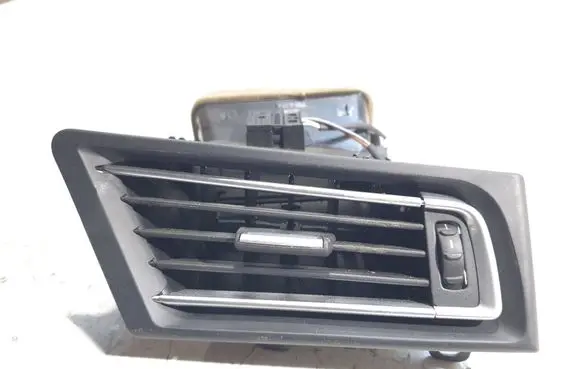 BMW 7 F01 F02 F03 F04 Dashboard side air vent grill/cover trim 0720608 F5911585808