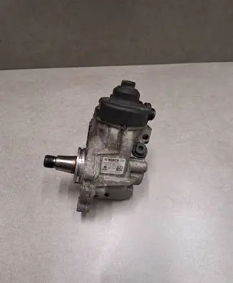 Skoda Octavia Mk3 (5E) Fuel injection high pressure pump 0445010537 04L130755D 11140415