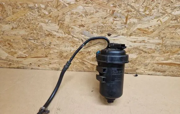 Opel Zafira B Fuel filter housing 13204107 PA66GF20CF10 675515220