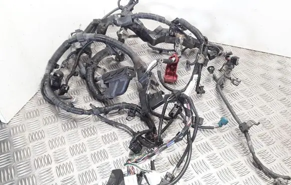 Toyota Verso Engine installation wiring loom 821210F271