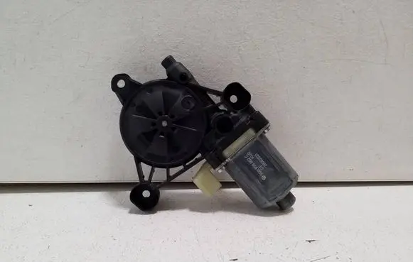 Audi Q2 - Front door window regulator motor 5Q0959802C E850202102 0130822076