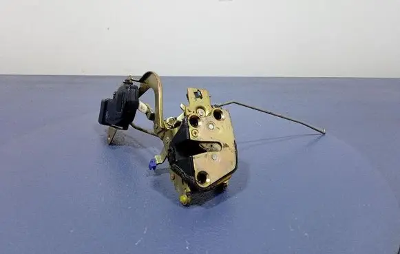 Suzuki Ignis Front door lock 