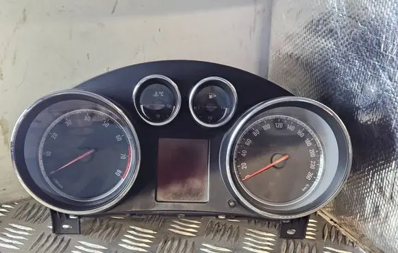Opel Insignia A Speedometer (instrument cluster) 365903926 20290203 005385