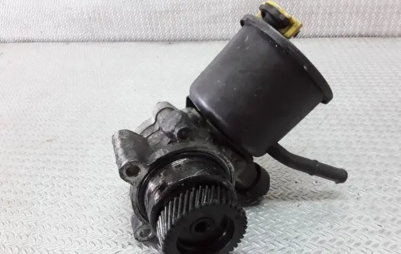 Mazda Premacy Power steering pump CB873265X