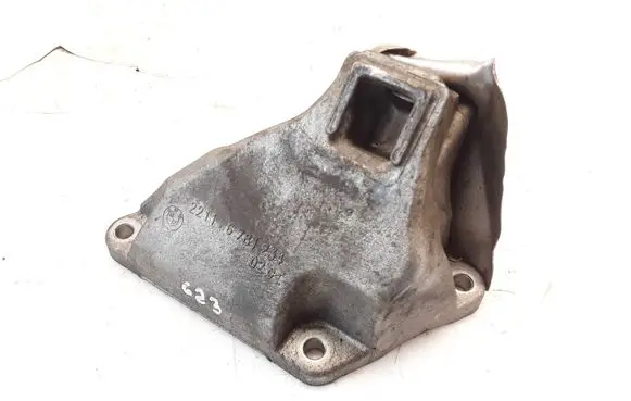 BMW 5 F10 F11 Engine mounting bracket 22116781234 22116781238