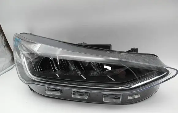 Ford Focus Headlight/headlamp NX7B13E014CF
