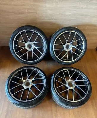 Porsche 911 991 R20 carbon fiber rim 
