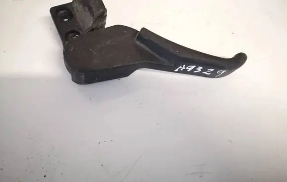 Skoda Superb B5 (3U) Engine bonnet (hood) release handle 3b1823533