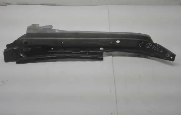 Audi Q7 4L Fender mounting bracket 4L0805176A 4L0805158A
