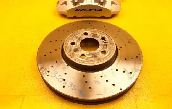 Mercedes-Benz GLB x247 Front brake caliper