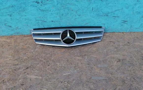 Mercedes-Benz E C207 W207 Front bumper upper radiator grill