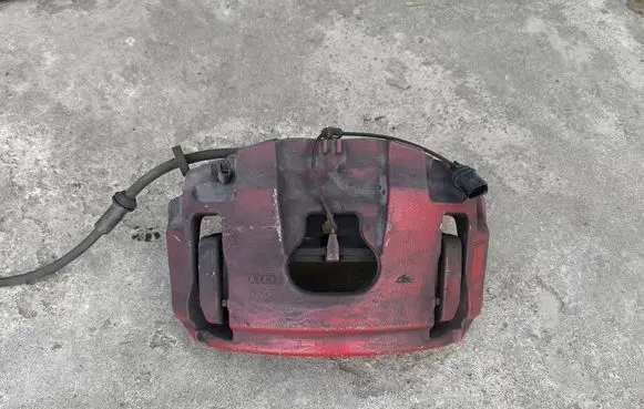 Front brake caliper