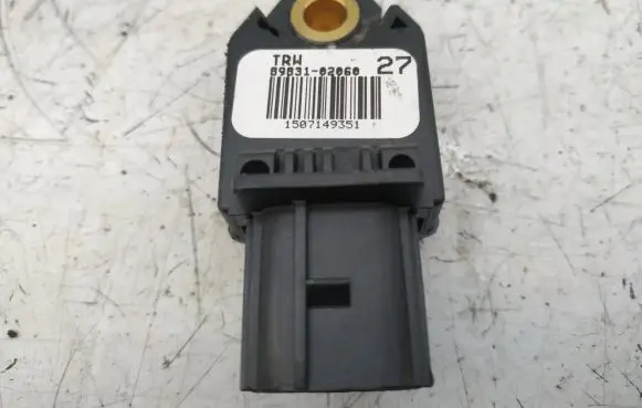 Toyota Auris 150 Airbag deployment crash/impact sensor 89831-02060