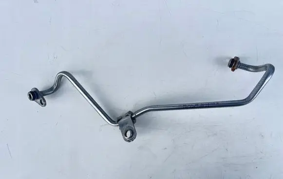 Skoda Scala Turbo turbocharger oiling pipe/hose 04C145140C
