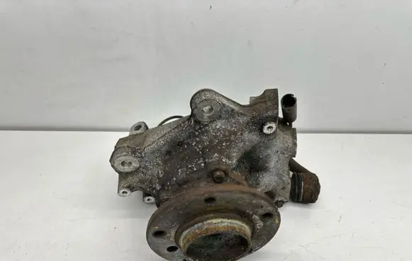 BMW 1 E81 E87 Front wheel hub 6764443