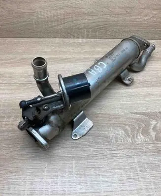 Volkswagen PASSAT B6 EGR valve cooler 03L131512B CBA