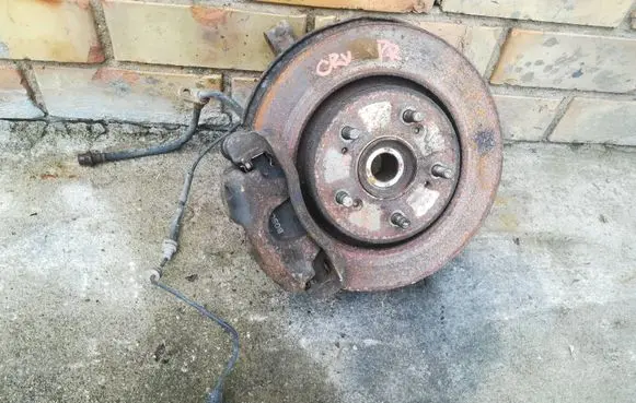Honda CR-V Front wheel hub spindle knuckle