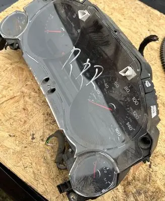 Audi A8 S8 D3 4E Speedometer (instrument cluster) 4E0920951B 110080101049 110080101045