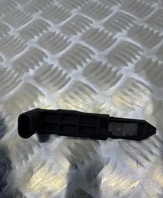 Volvo XC60 Headlight/headlamp mounting bracket 30763155