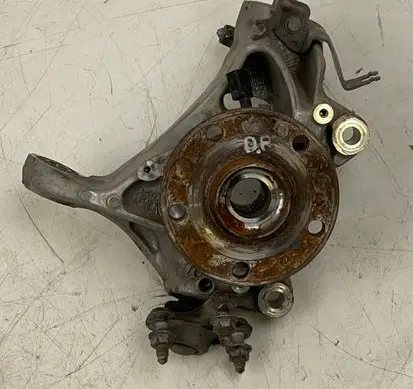 Front wheel hub spindle knuckle
