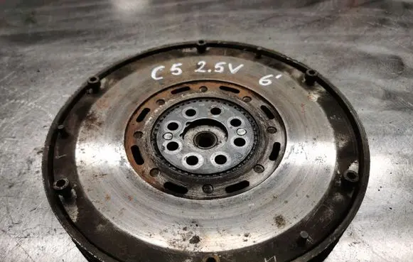 Audi A6 S6 C5 4B Flywheel 059105066A