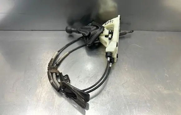 Suzuki Swift II Gear shifter/selector 2813080J0