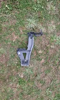 Audi e-tron Fender mounting bracket 4KE803504
