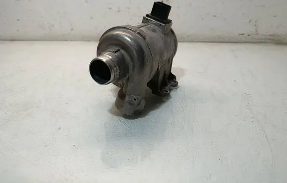 Volvo S60 Water pump 31368715