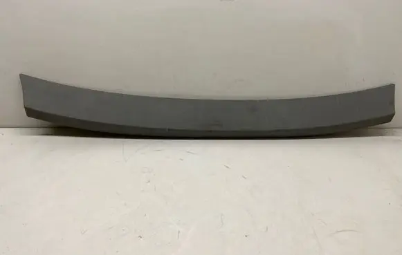 Volkswagen Touareg I Other trunk/boot trim element 7L6867617J