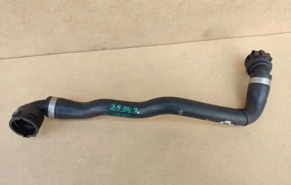 BMW 4 F32 F33 Engine coolant pipe/hose 8634284 17128634284
