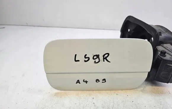 Audi A4 S4 B9 Fuel tank cap trim 8W0809906A
