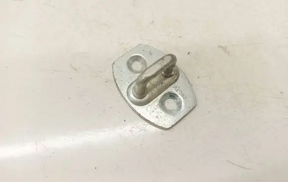 Toyota Avensis T250 Front door lock loop/hook striker 