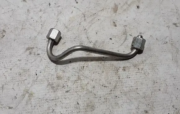 Volvo S90, V90 Fuel injector supply line/pipe 31669348