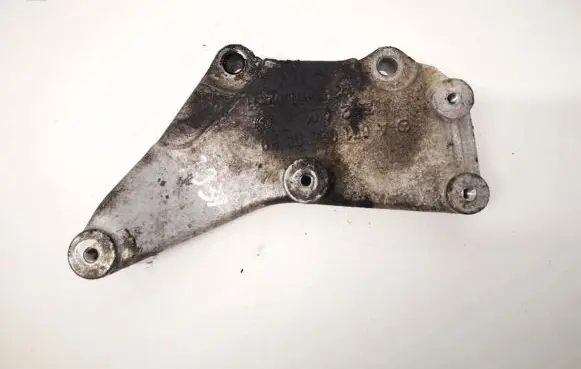 Mercedes-Benz E W212 Engine mounting bracket a6510940039