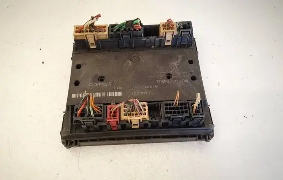 Skoda Fabia Mk1 (6Y) Comfort/convenience module 6Q1937049B