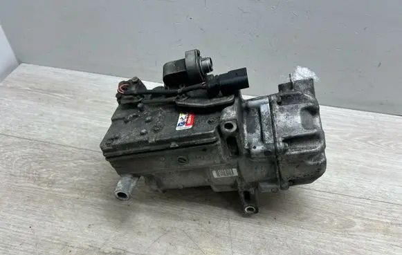 Porsche Cayenne (92A) Air conditioning (A/C) compressor (pump) 7P0820803H 958126011BX 95812601102