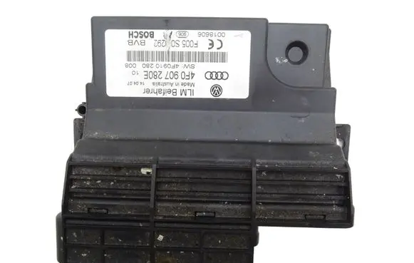 Audi Q7 4L Speedometer control unit/module 4F0907280E 4F0910280