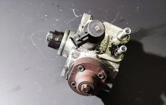 Iveco Daily 35 - 40.10 Fuel injection high pressure pump 504342423 0445010512