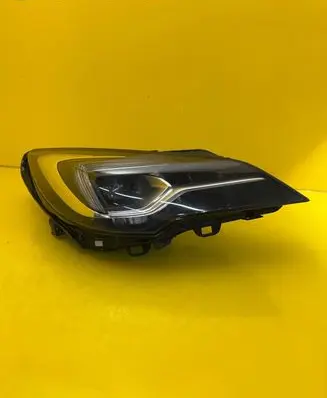 Opel Astra K Headlight/headlamp 39111150
