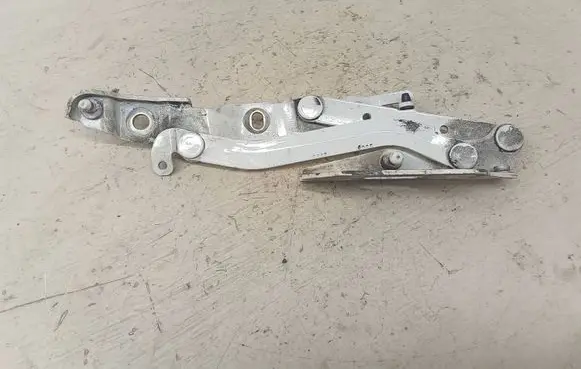 Audi A5 8T 8F Tailgate/trunk/boot hinge 8F0827302A