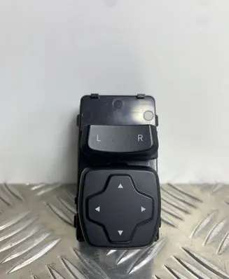 Hyundai Kona I Wing mirror switch 3K548A1000