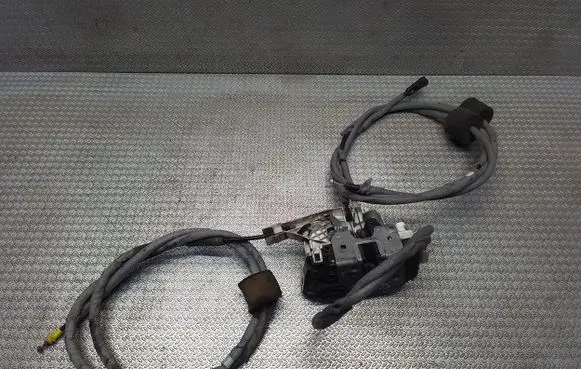 Volkswagen Crafter Sliding door lock A9067304335