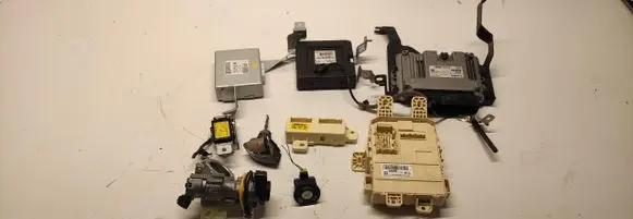 KIA Sportage Engine ECU kit and lock set 39110-2BQB8