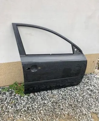 KIA Ceed Front door